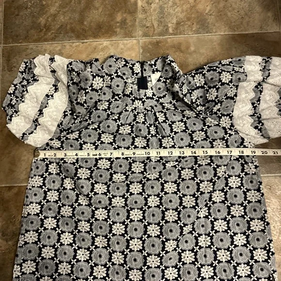 Tuckernuck Hyacinth House Geo Gigi Blouse 100% cotton size small - Picture 9 of 10